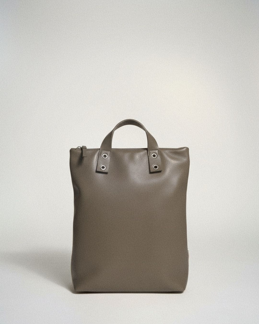 Mª Dolores - Mochila grande en piel