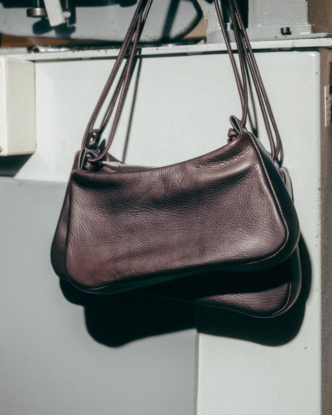 Loli - Bolso mediano en piel con cordón - La Inesperada