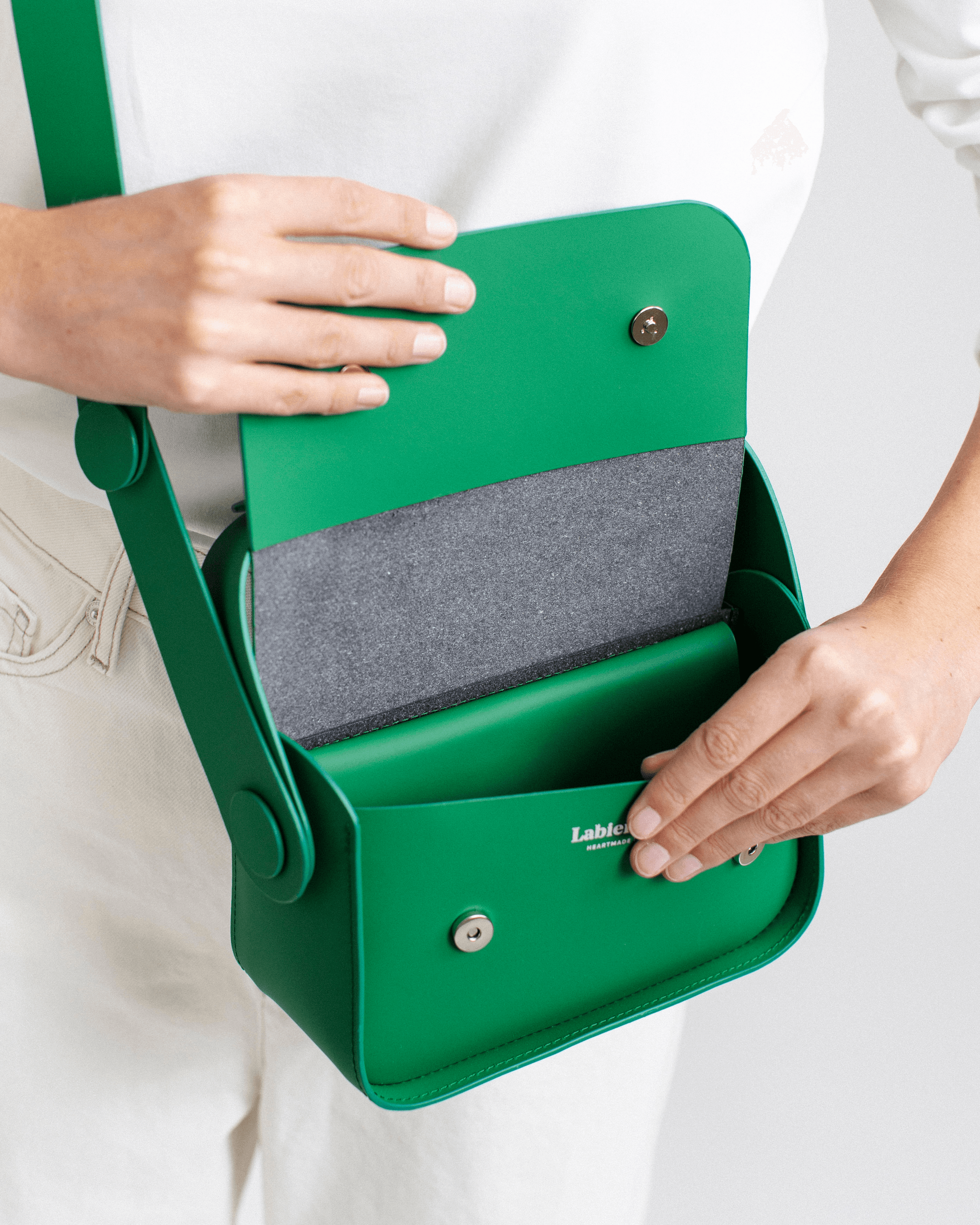 Nina 2G - Recycled Leather Handbag