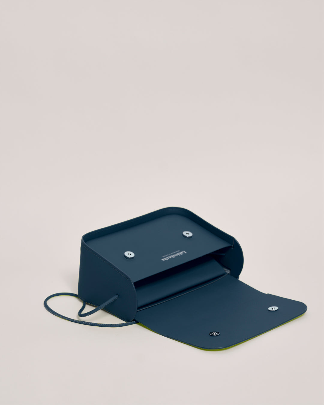 Nina 2G - Recycled Leather Handbag