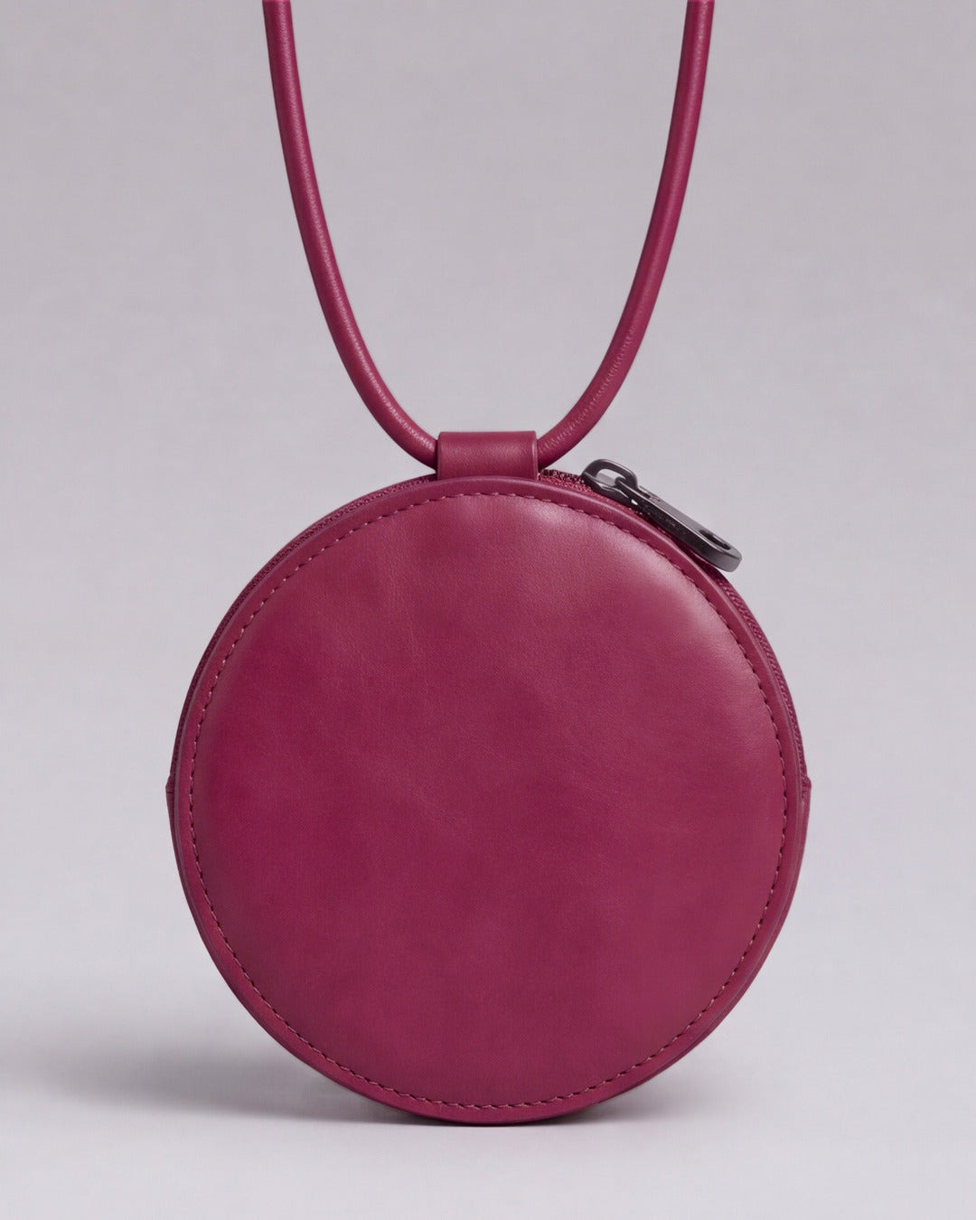ALMITA - Accesorio piel en piel frambuesa — Labienhecha