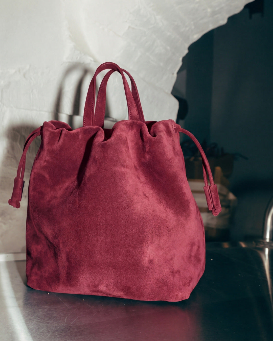 ÁNGELA · Bolso bombonera en piel Frambuesa Serraje Hidro · Labienhecha