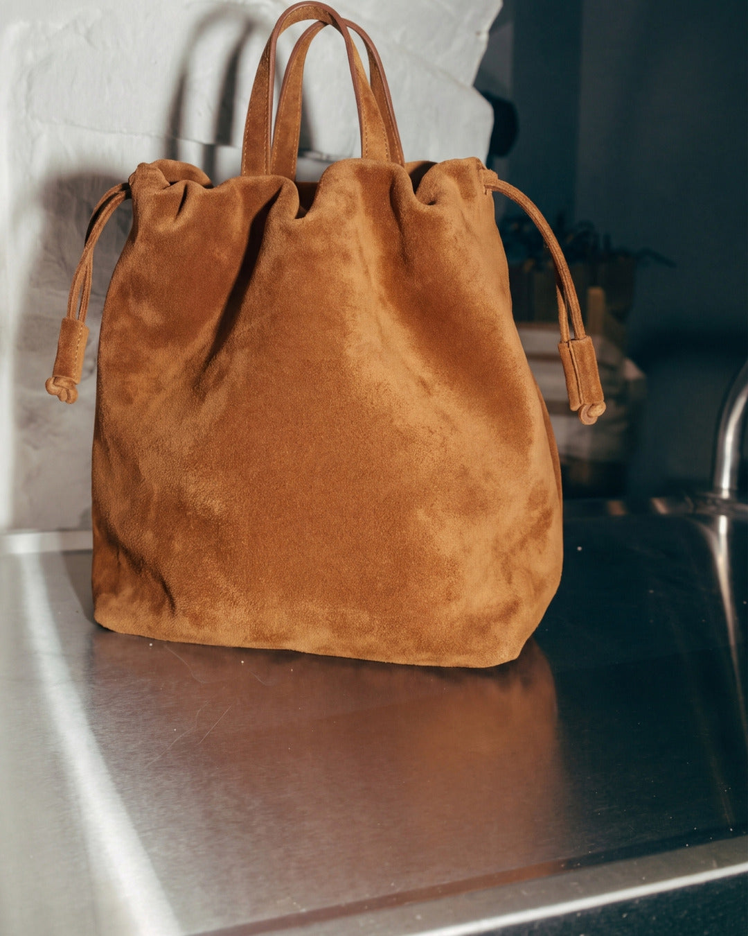 ÁNGELA · Bolso bombonera en piel Polen Serraje Hidro · Labienhecha
