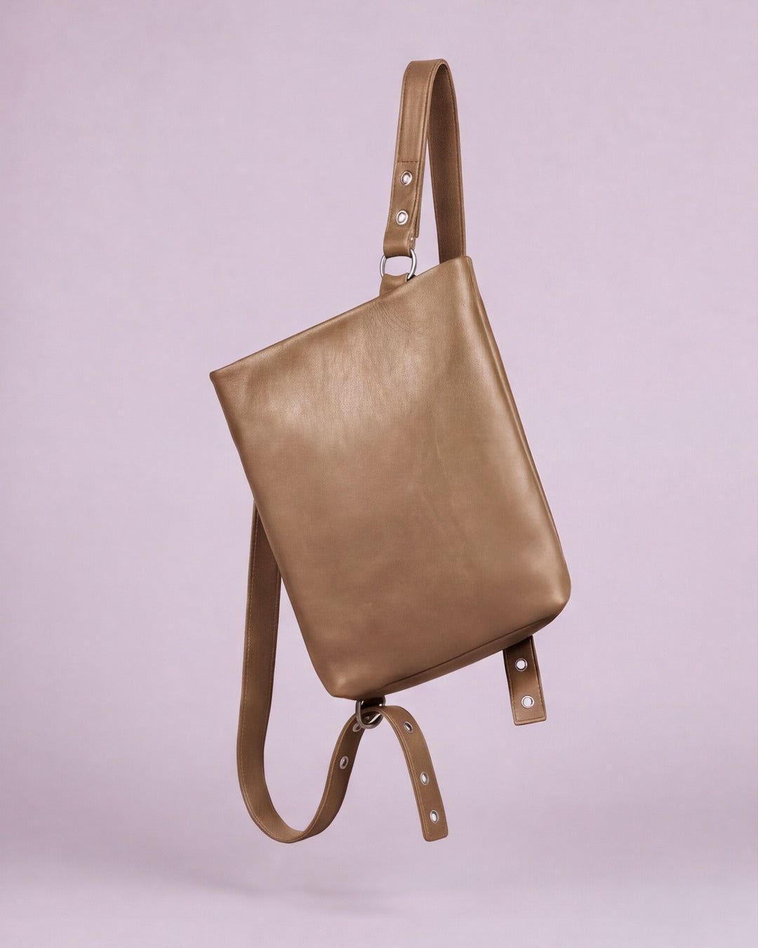 Dolores - Mochila mediana en piel arena oscuro — Labienhecha