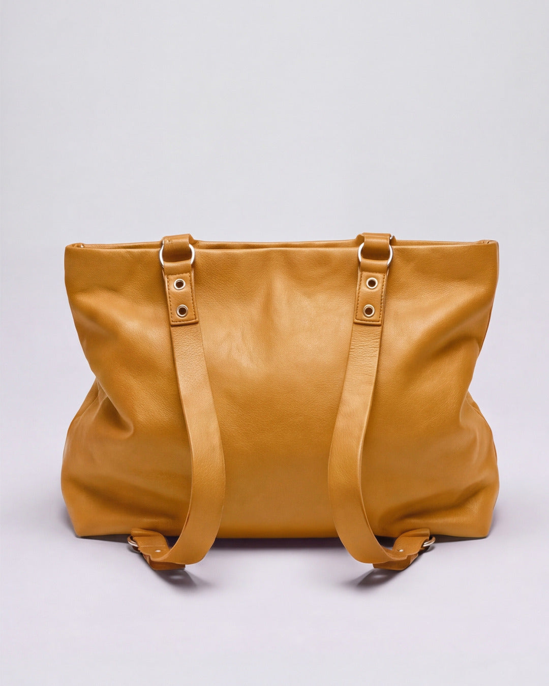 Doña Dolores - Mochila maletín XL en piel polen — Labienhecha