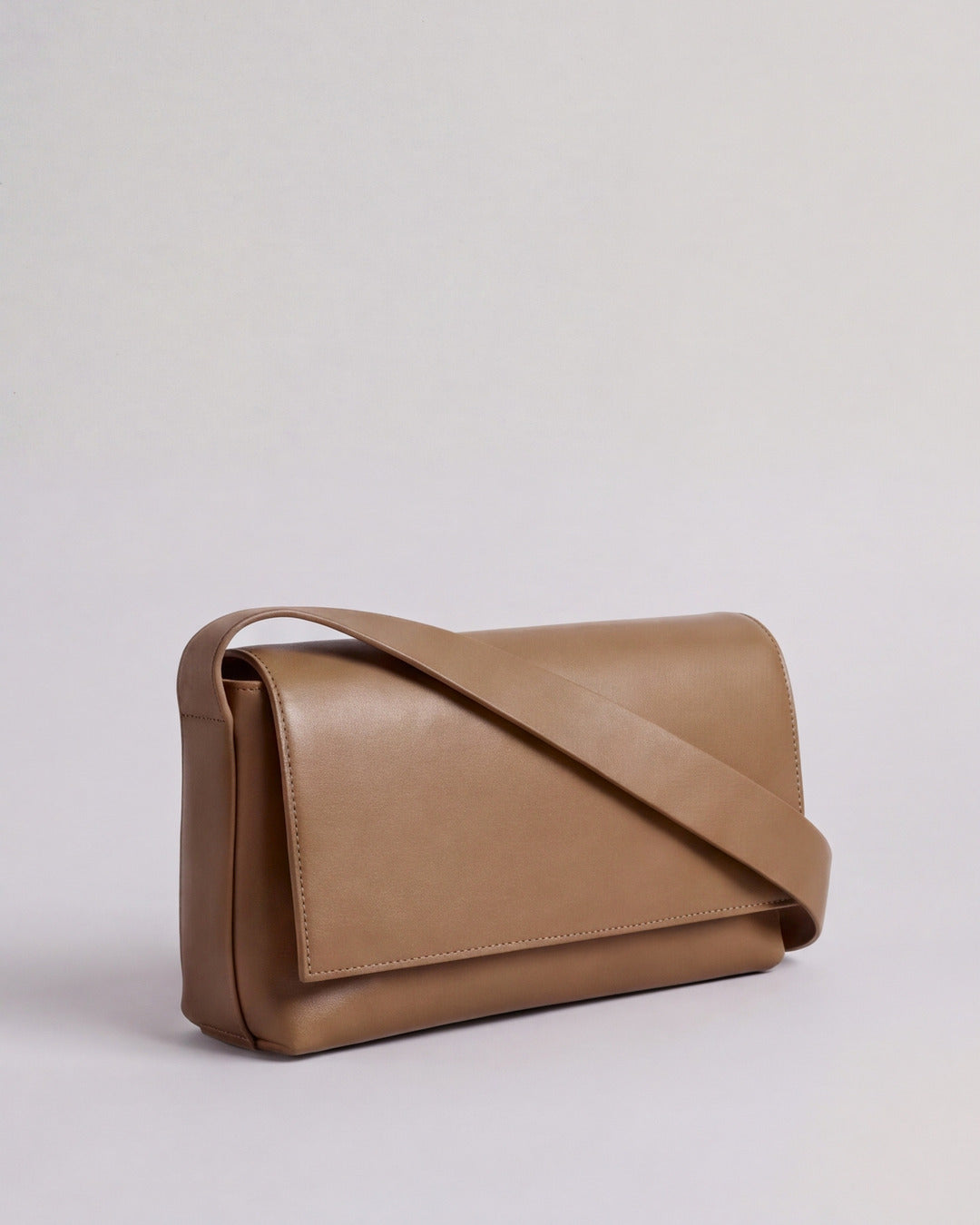 FERNANDA - Bolso en piel arena oscuro — Labienhecha