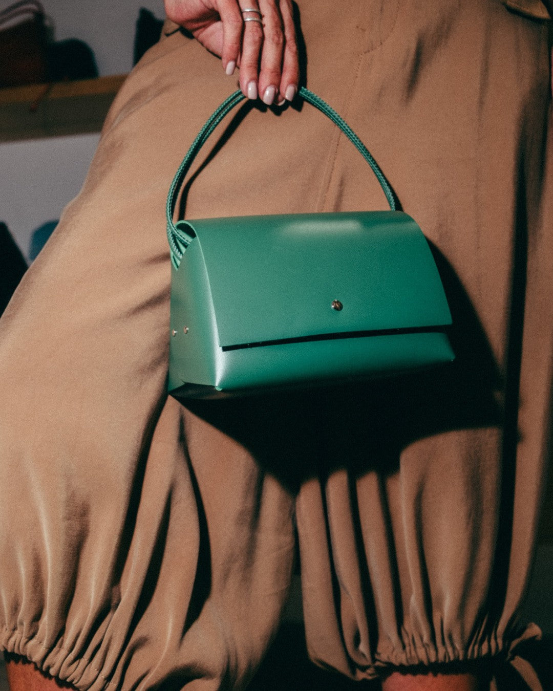 AMPARITO ORIGAMI - Leather Handbag