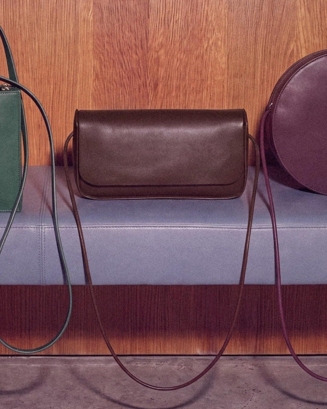 Antonina en piel Chocolate · campaña LAS SEÑORAS, bolso con solapa de piel de curtición vegetal hecho a mano en Málaga · Labienhecha