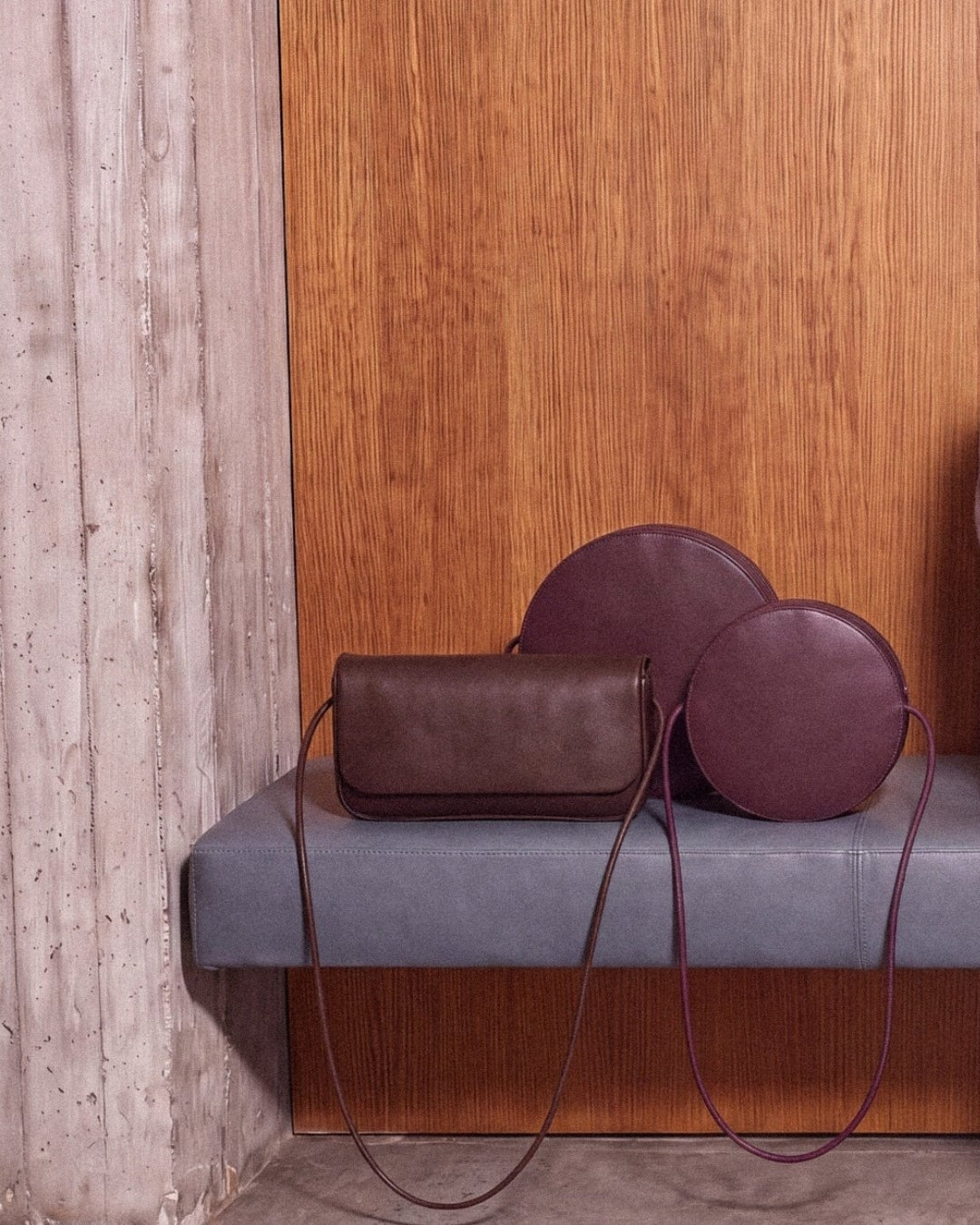 Marcela in Wine leather · LAS SEÑORAS campaign, round bag in vegetable-tanned leather handmade in Málaga · Labienhecha