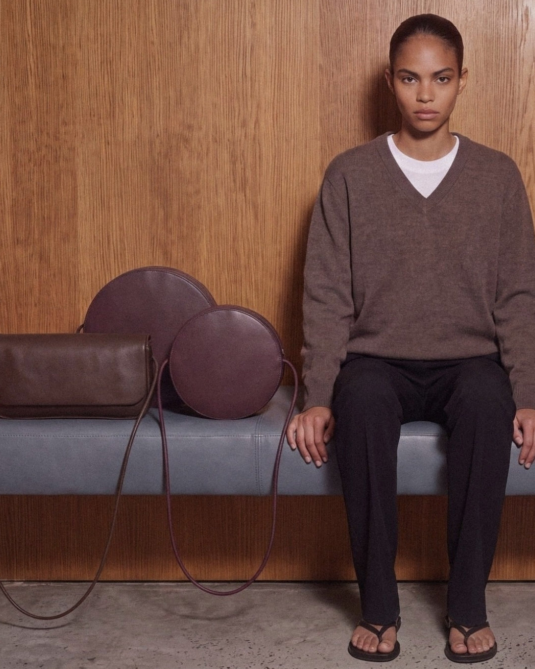 Marcelina in Wine leather · LAS SEÑORAS campaign, round bag in vegetable-tanned leather handmade in Málaga · Labienhecha