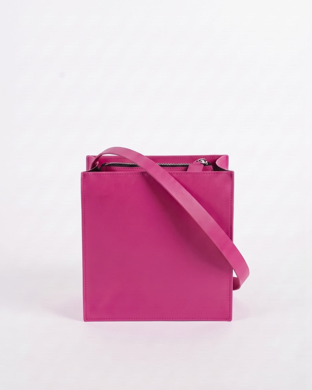 Sofía Hija in Strawberry leather · medium bag in vegetable-tanned leather, handmade in Málaga · Labienhecha