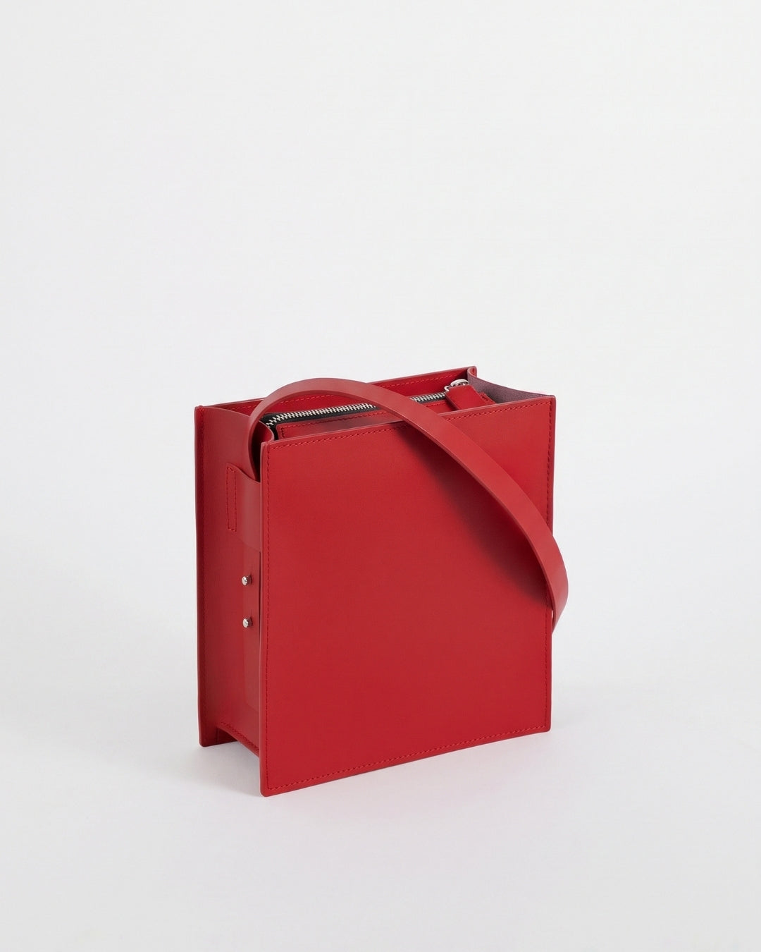 Sofía Hija in Red leather · medium bag in vegetable-tanned leather, handmade in Málaga · Labienhecha