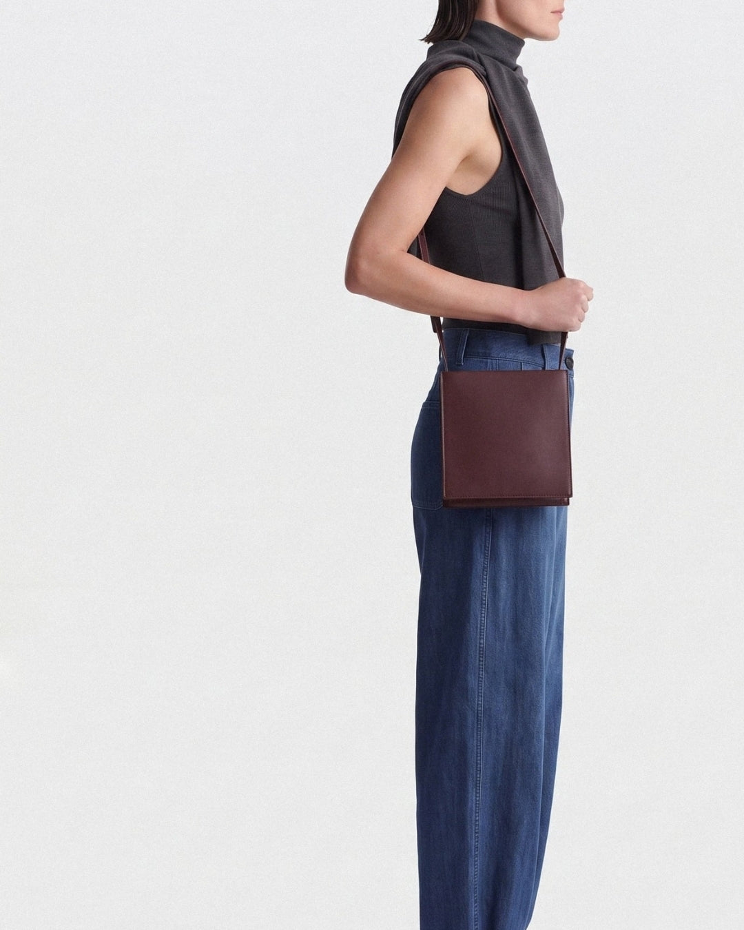 Sofía Hija in Wine leather · medium bag in vegetable-tanned leather, handmade in Málaga · Labienhecha