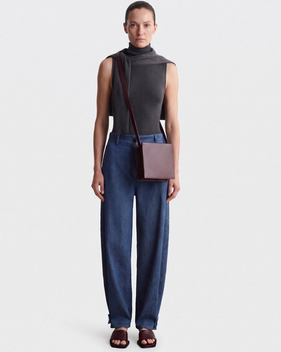 Sofía Hija in Wine leather · medium bag in vegetable-tanned leather, handmade in Málaga · Labienhecha