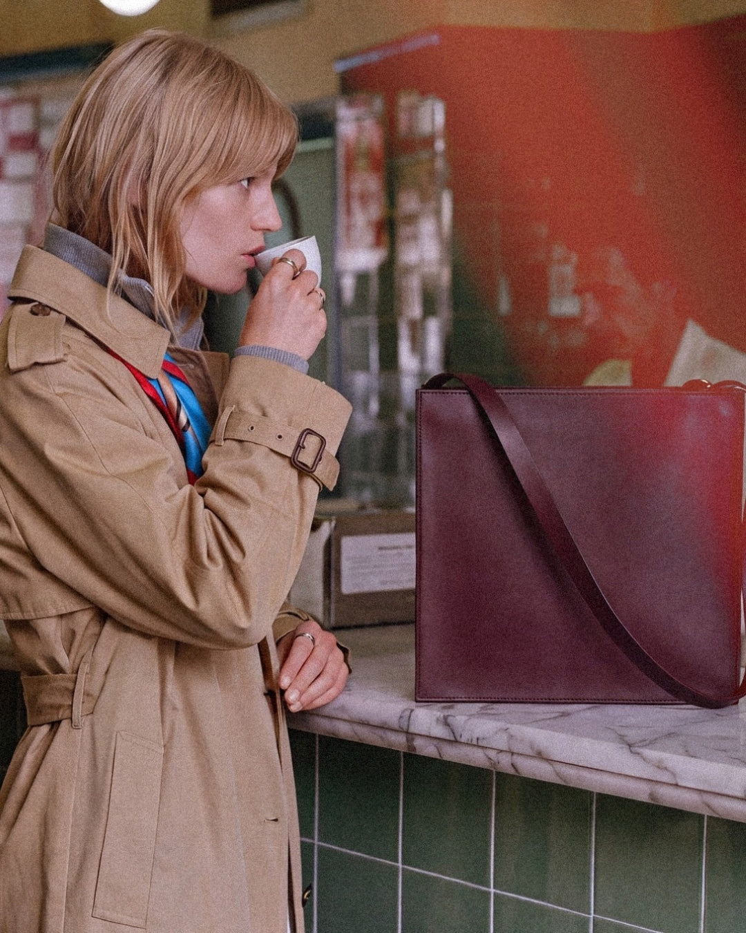 Sofía Madre in Wine leather · LAS SEÑORAS campaign, large bag in vegetable-tanned leather handmade in Málaga · Labienhecha