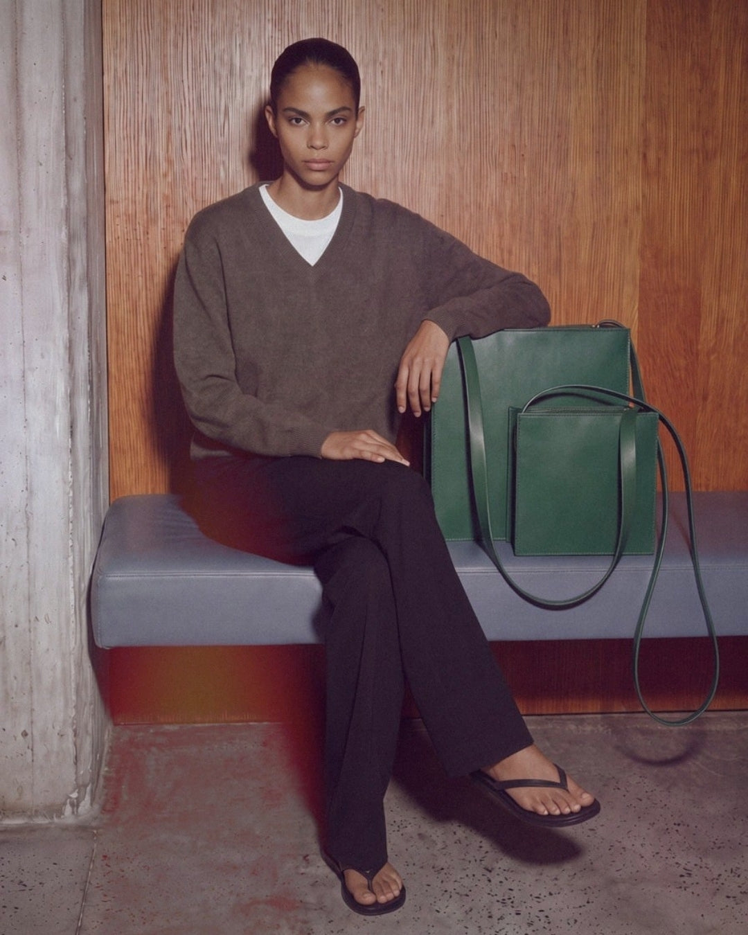 Sofía Madre in Green Hope leather · LAS SEÑORAS campaign, large bag in vegetable-tanned leather handmade in Málaga · Labienhecha