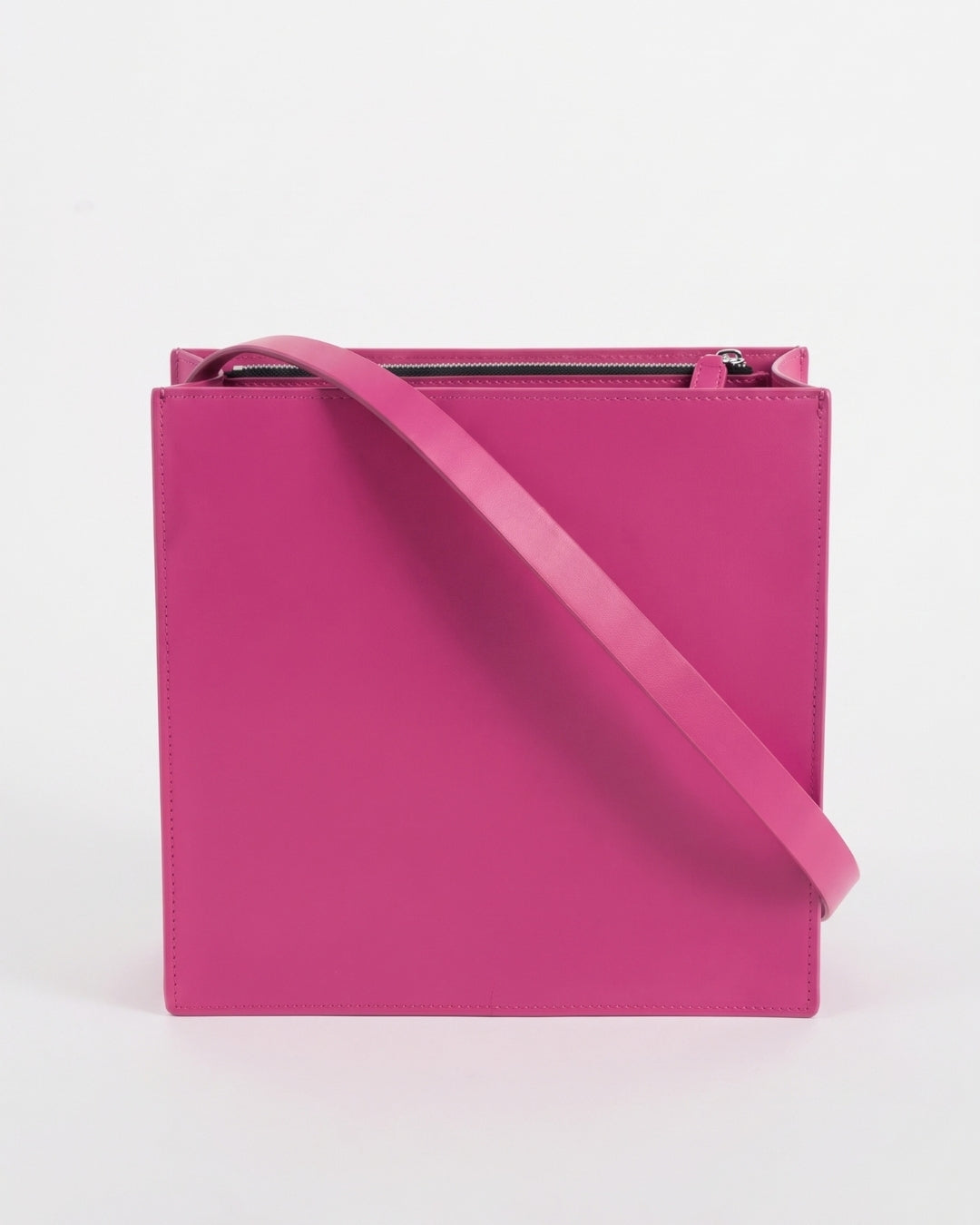 Sofía Madre in Strawberry leather · large bag in vegetable-tanned leather, handmade in Málaga · Labienhecha