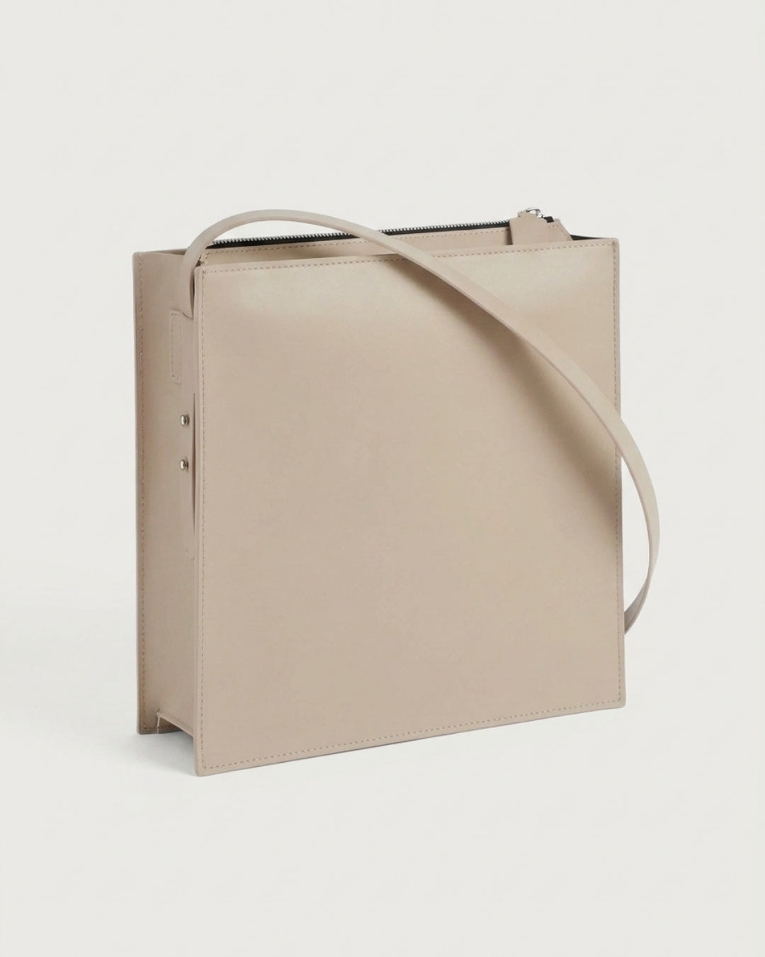 Sofía Madre in Pearl Gray leather · large bag in vegetable-tanned leather, handmade in Málaga · Labienhecha