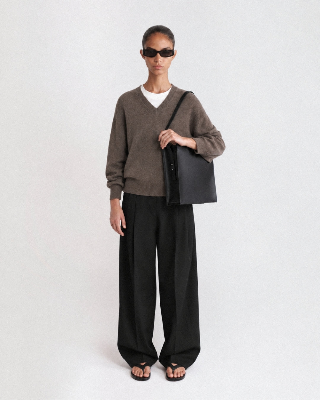 Sofía Madre in Black leather · large bag in vegetable-tanned leather, handmade in Málaga · Labienhecha
