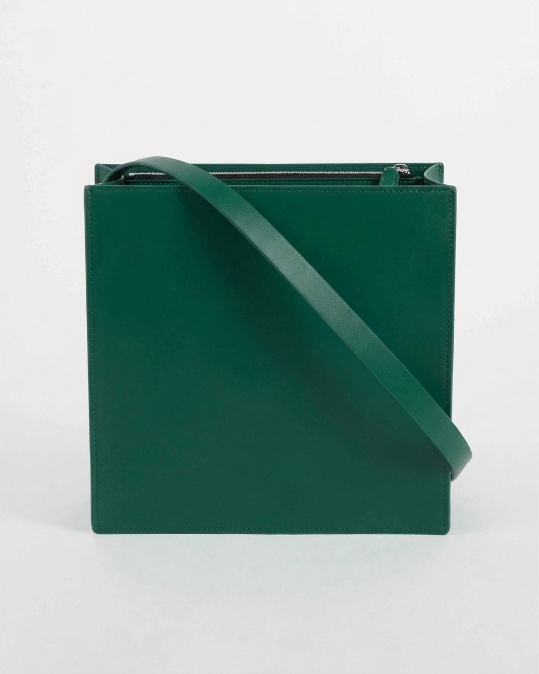Sofía Madre in Green Hope leather · large bag in vegetable-tanned leather, handmade in Málaga · Labienhecha