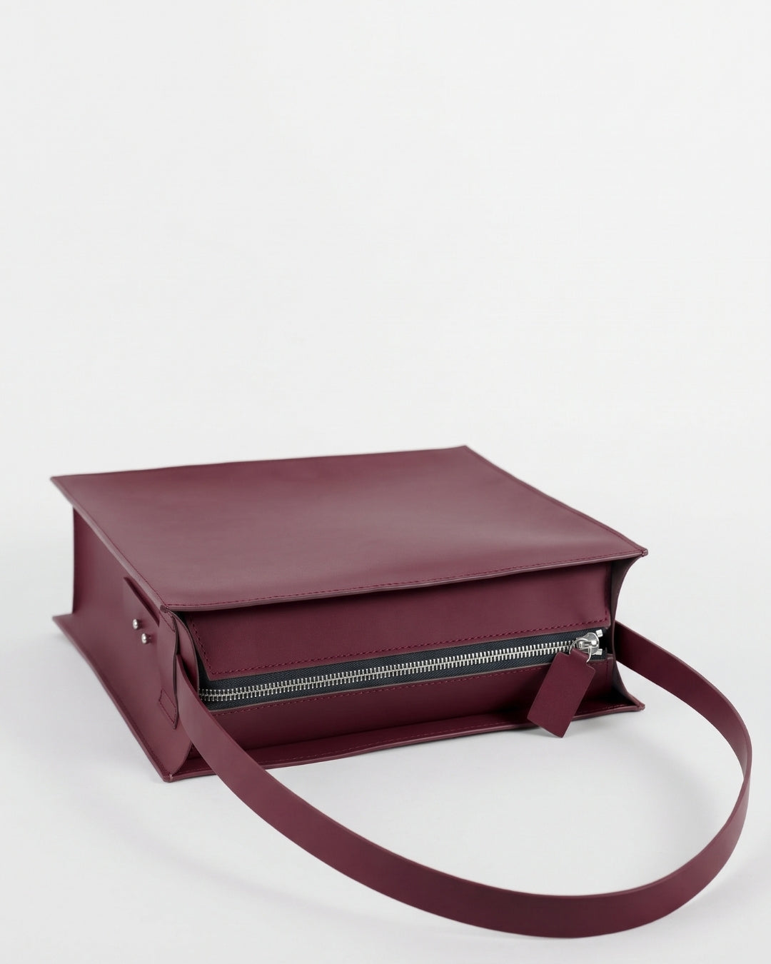 Sofía Madre in Wine leather · large bag in vegetable-tanned leather, handmade in Málaga · Labienhecha