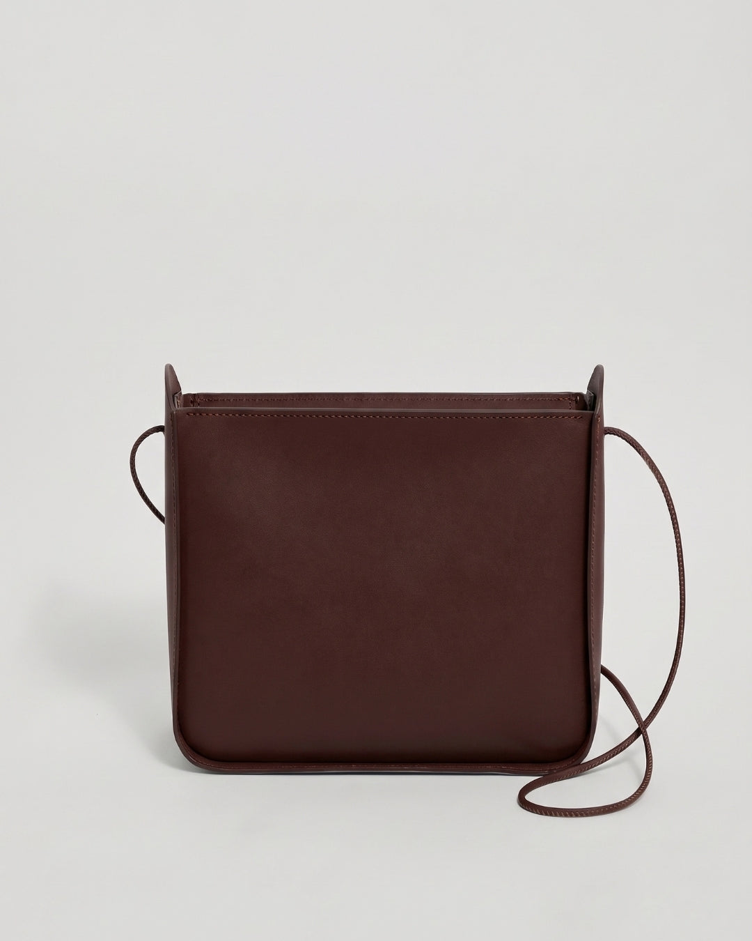 Ximena in Chocolate leather · medium bag in vegetable-tanned leather, handmade in Málaga · Labienhecha