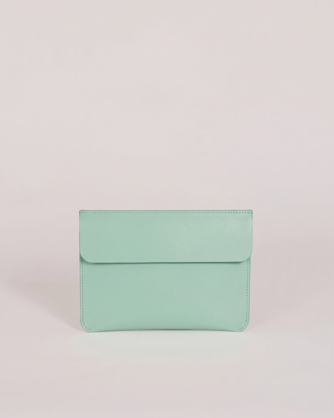 Ximena in Jade leather · medium bag in vegetable-tanned leather, handmade in Málaga · Labienhecha