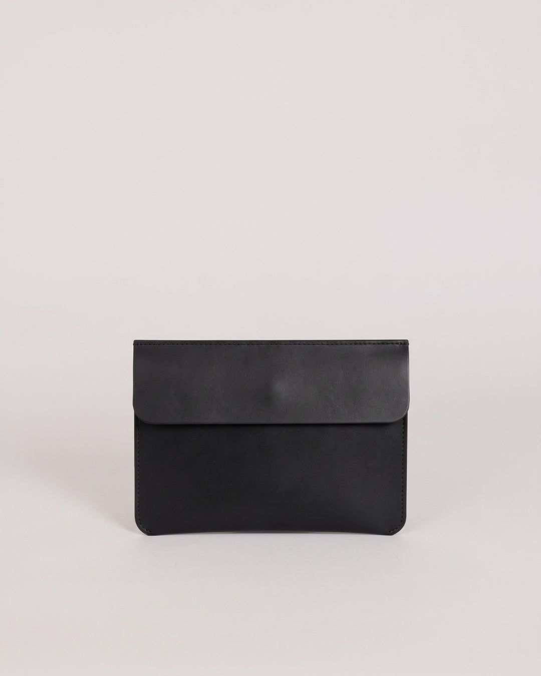 Ximena in Black leather · medium bag in vegetable-tanned leather, handmade in Málaga · Labienhecha