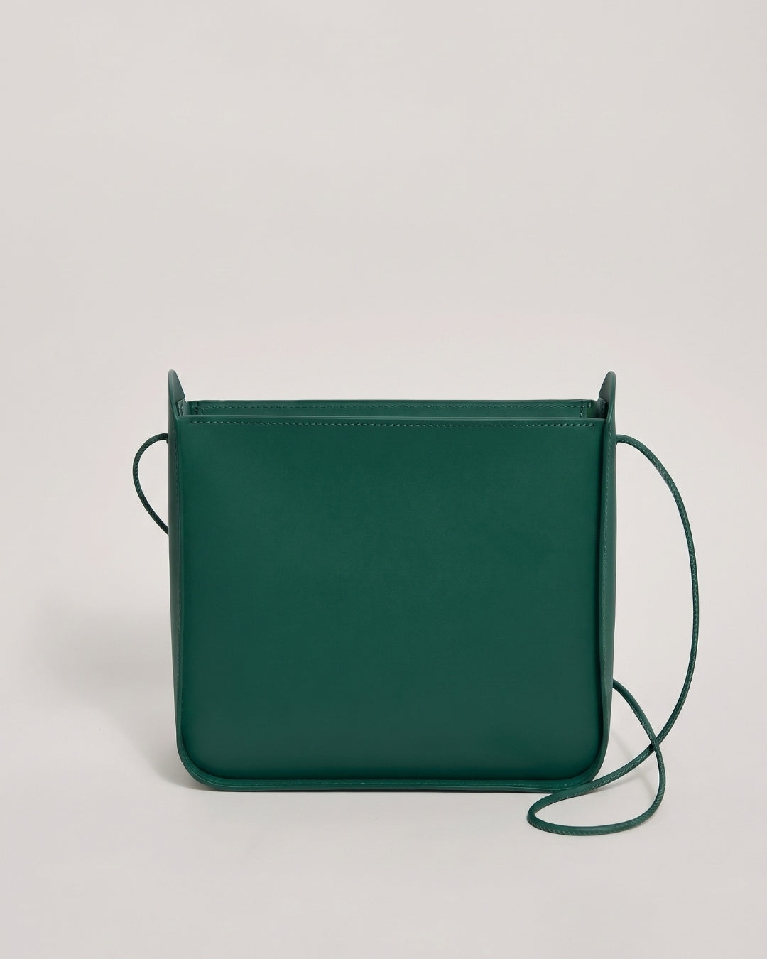 Ximena in Green Hope leather · medium bag in vegetable-tanned leather, handmade in Málaga · Labienhecha