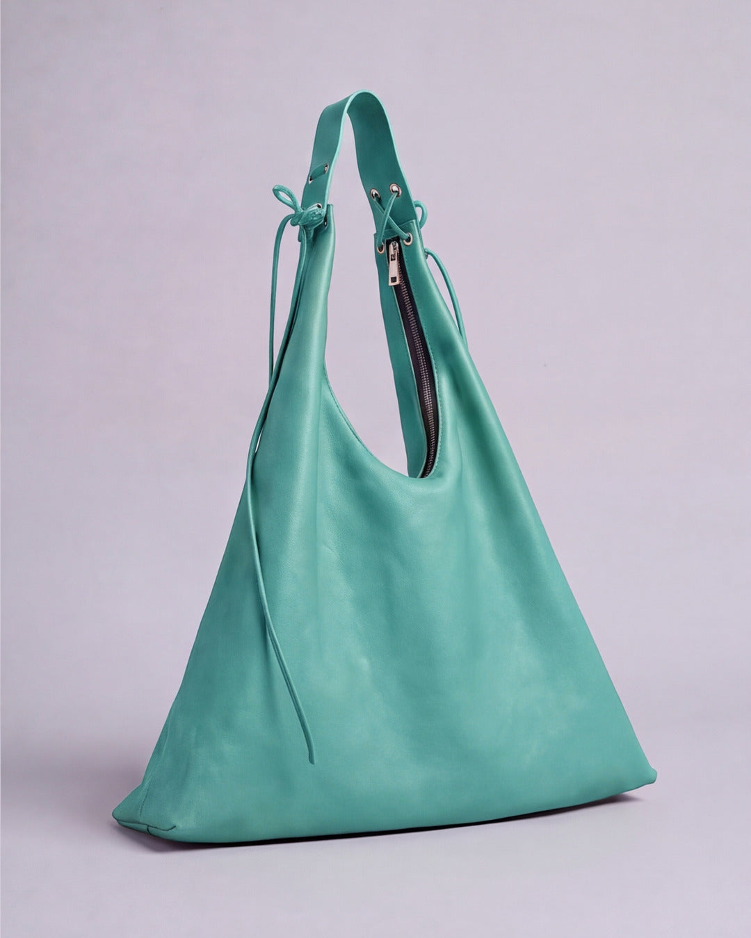 Lola - Bolso mediano en piel aguamarina — Labienhecha