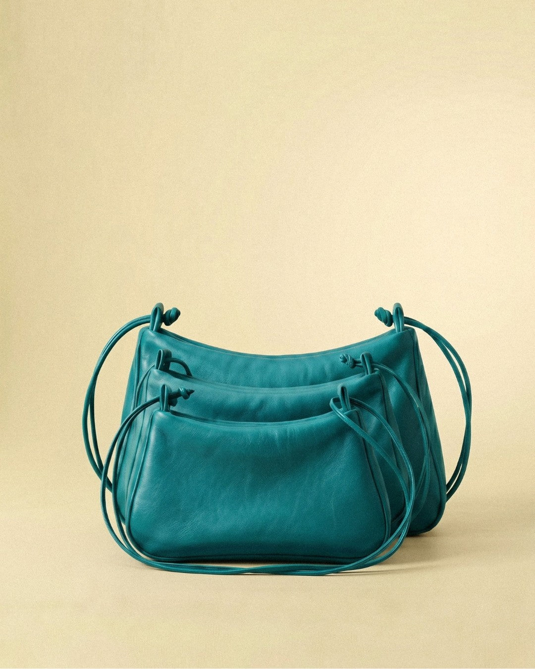 Loli - Bolso mediano en piel con cordón