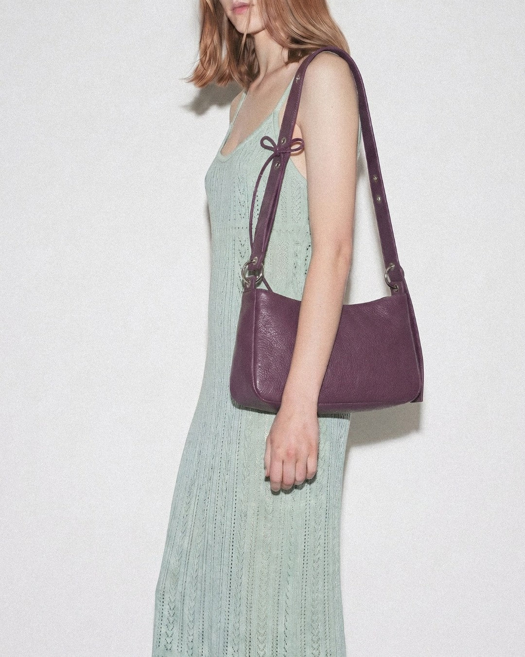 MariLoli - Large leather handbag with strap and multiposition carabiners