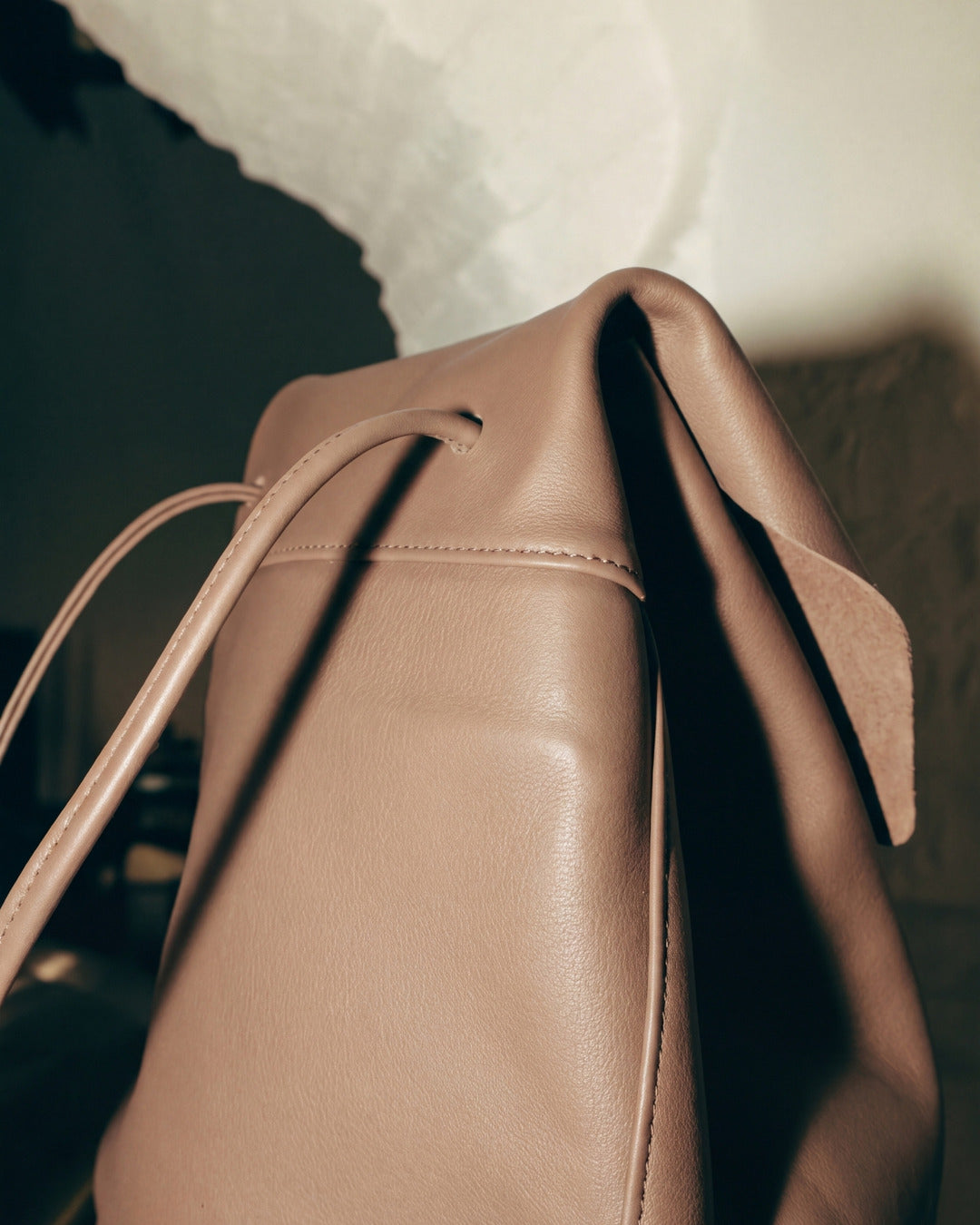 IRENE X OA · Mochila en piel Arena Oscuro Hidro · Labienhecha