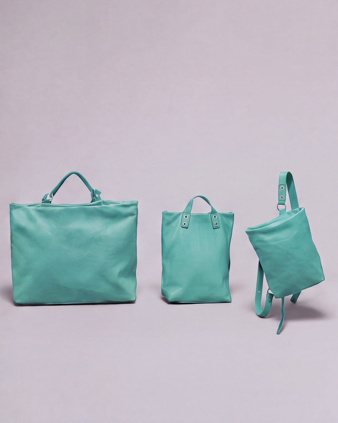Mochilas Dolores en piel aguamarina — Labienhecha